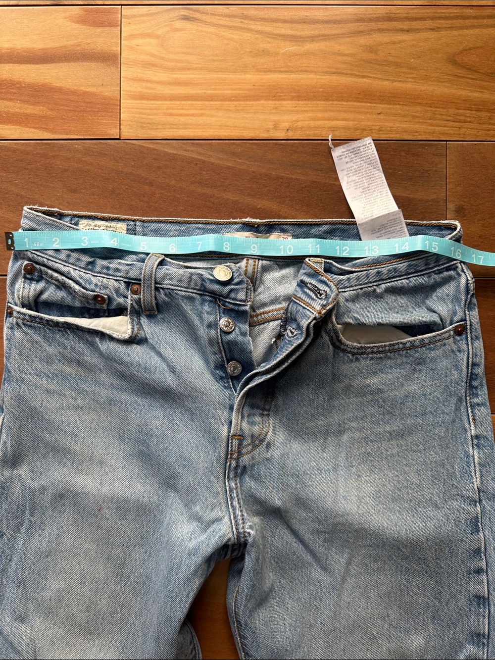 Levis Light Blue Women's High-Rise Jeans 30 - Picture 5 of 15